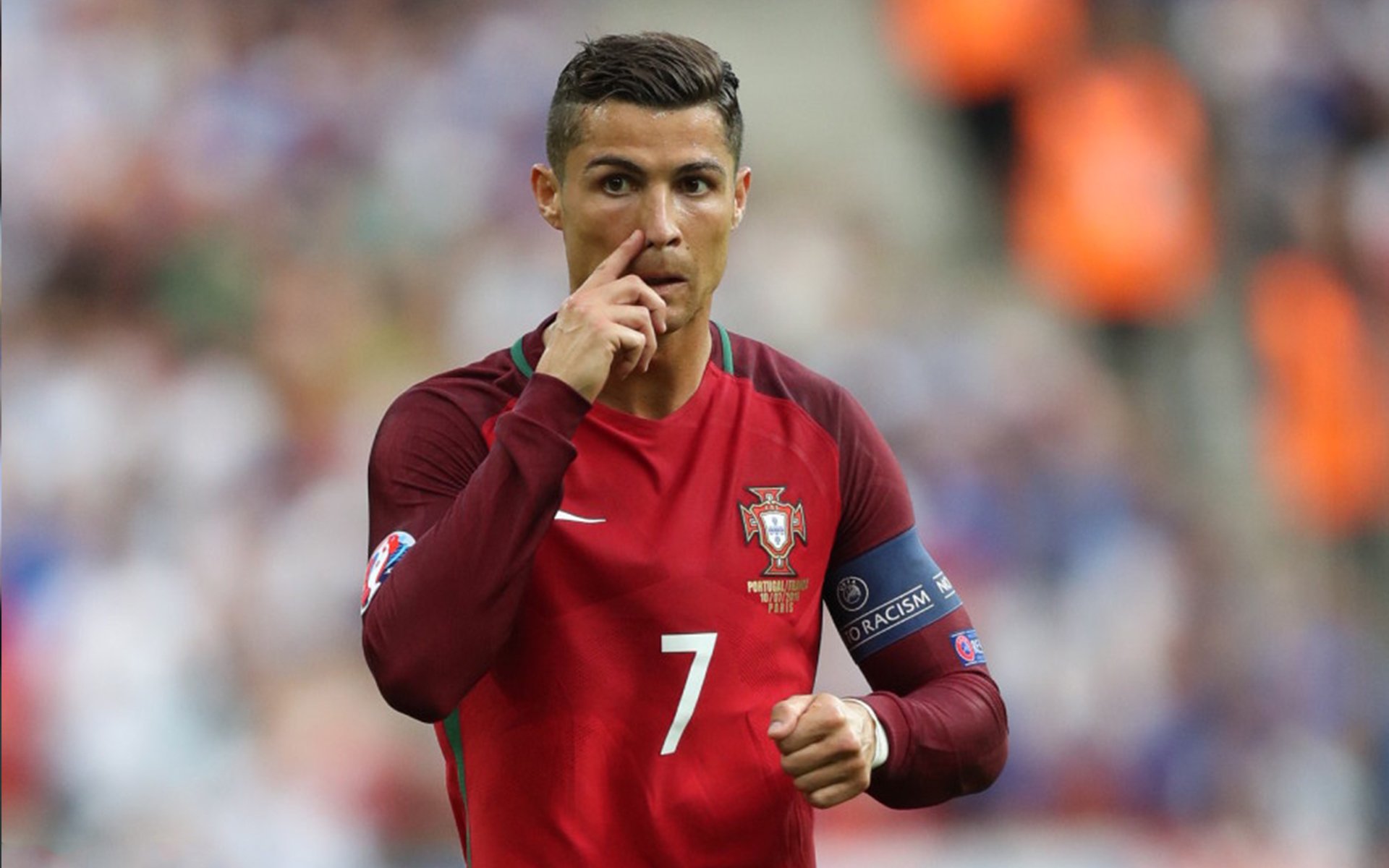 开云下载-F1街道赛之夜，C罗完成里程碑，当速度与激情在终点线交汇